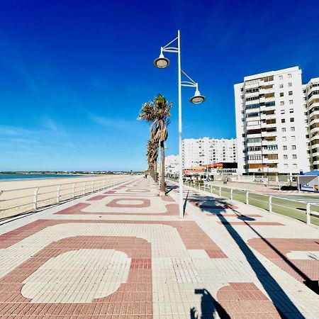 Gatu Arena " Preferente Mayores De 25 Anos Y Familias " El Puerto de Santa María Eksteriør billede